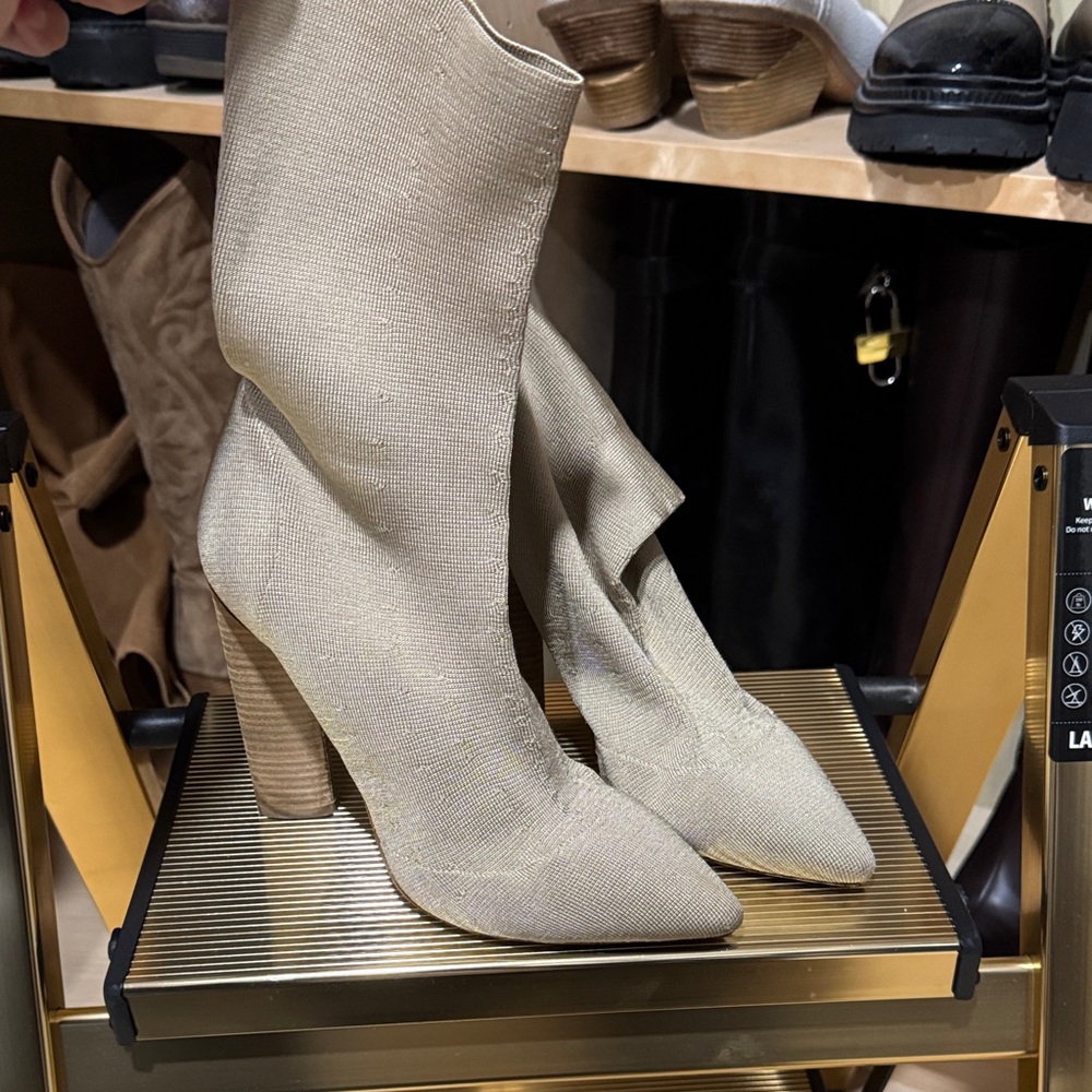 Yeezy Season 2 beige Women's sock Boots Sz 38